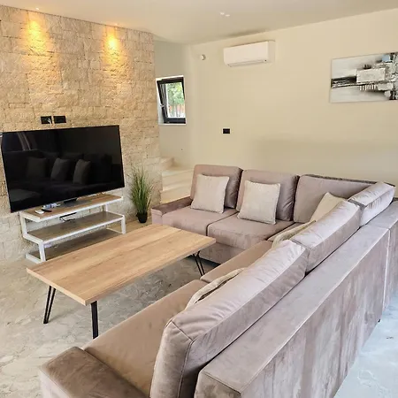 Adistria Sveti Petar u Sumi